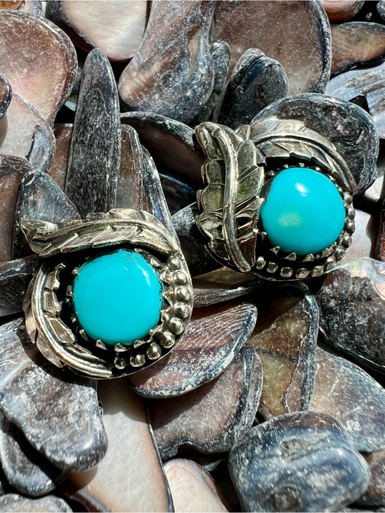 Hand Crafted Jewelry - Kingman Turquoise Sterling Silver Leaf Stud Earrings Post Back 925